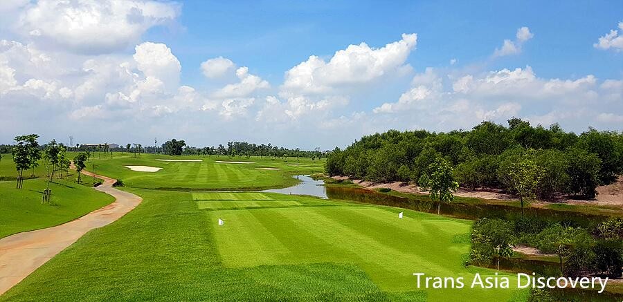 Royal Bang Pa-In Golf Club in Phra Nakhon Si Ayutthaya